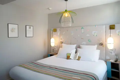 Hotel Littéraire Marcel Aymé in Parijs — foto 29