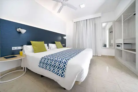 Broncemar Beach in Antigua, foto 21