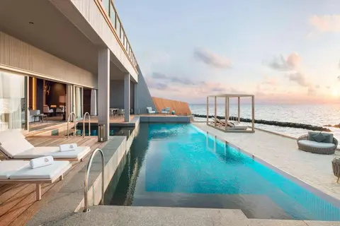 The St. Regis Maldives Vommuli Resort in The St. Regis Vommuli Resort,Maldives — foto 12