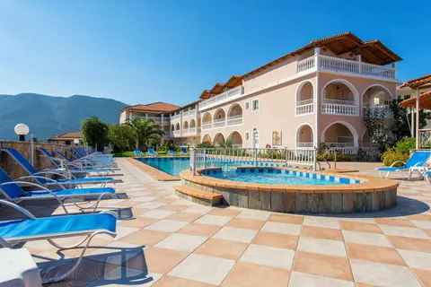 Hotel Plessas Palace in Alykanas — foto 11