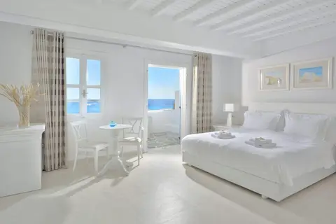 Petinos Beach Hotel in Πλατύς Γιαλός — foto 14