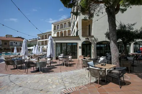 Hotel Coral Boutique in Torroella de Montgrí — foto 8