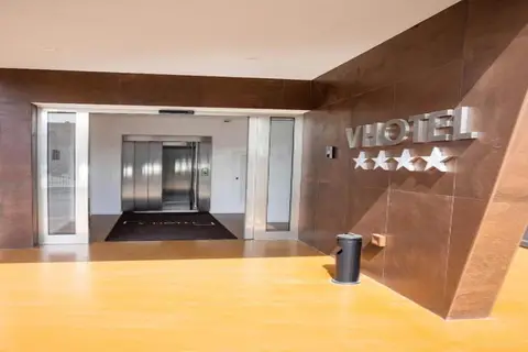 V Hotel in Zelo, foto 2