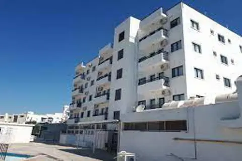 Flora Hotel Apartments in Παραλίμνι — foto 2