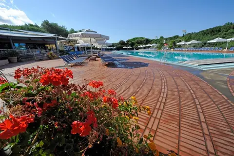 Riva degli Etruschi in San Vincenzo — foto 11
