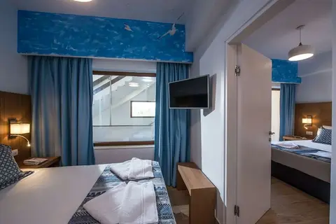 Yianna Caravel Suites by Checkin in Gazi Municipal Unit, foto 4