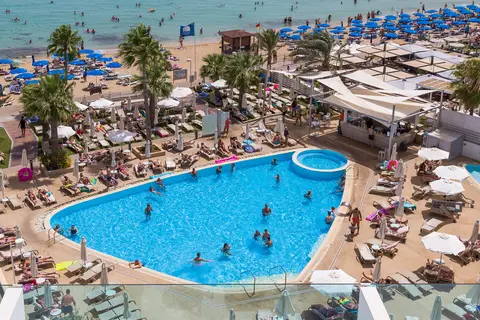 Vrissaki Beach Hotel in Παραλίμνι — foto 12