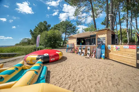 Camping Au Lac De Biscarrosse in Parentis-en-Born — foto 14