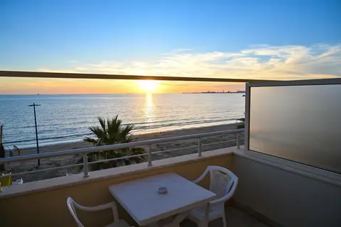 Hotel Zanzi in Durres — foto 17