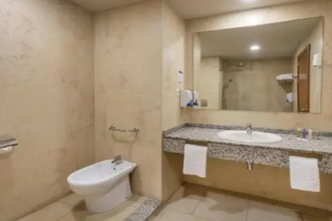 Las Palmeras Affiliated by FERGUS in Fuengirola — foto 27
