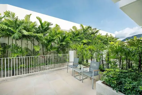 M Social Phuket in ตำบลป่าตอง — foto 18