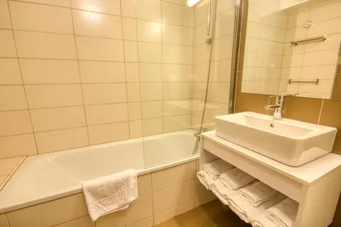 SOWELL RESIDENCES New Chastillon in Isola — foto 8