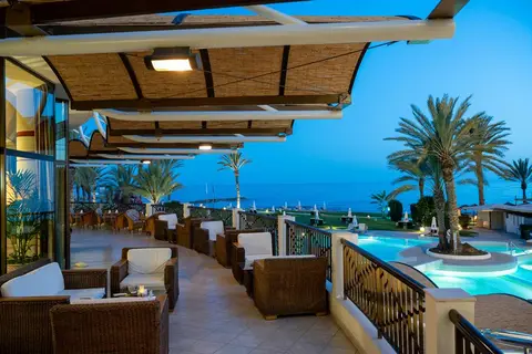 Constantinou Bros Athena Beach Hotel in Γεροσκήπου — foto 10