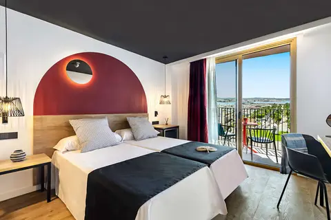 Hotel Vibra District in Sant Antoni de Portmany — foto 3