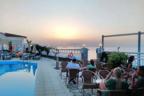 Sunset Beach Hotel in Δημοτική Ενότητα Γουβών — foto 22