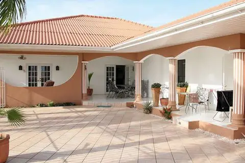 Curinjo Resort in Villa — foto 20
