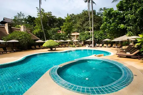 The Fair House Beach Resort in บ้านเฉวงน้อย
