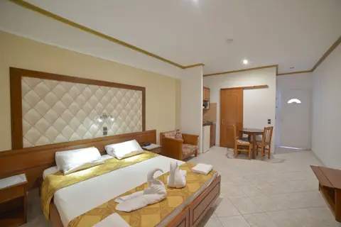 Angelina’s Hotel & Apartments in Σιδάρι — foto 27