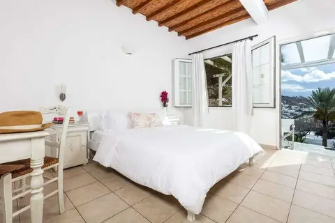 Rhenia Hotel in Τούρλος — foto 4