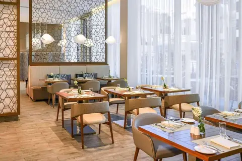 Grand Mercure Dubai City in Dubai — foto 17