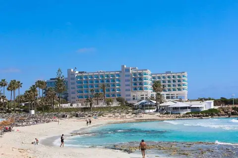 Hotel NissiBlu Beach Resort in Ayia Napa — foto 22