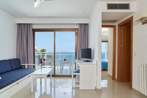 Aparthotel Nereida in Sant Antoni de Portmany — foto 3
