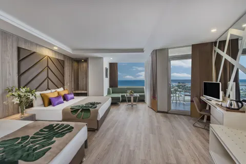 Delphin BE Grand Resort in Güzeloba Mahallesi — foto 7