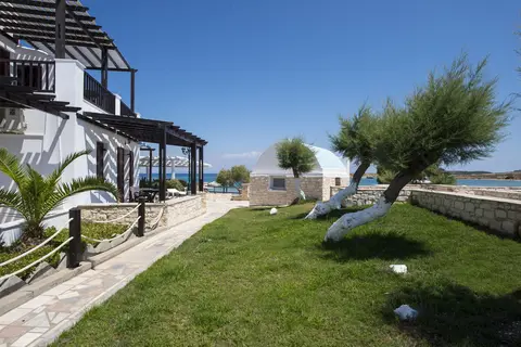 Contaratos Beach in Νάουσα — foto 14