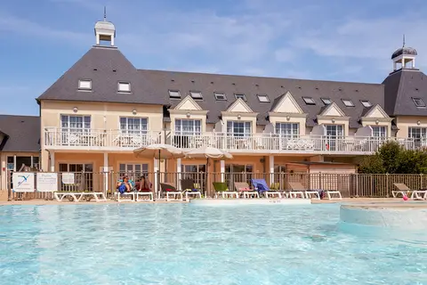 Le Green Beach in Port-en-Bessin — foto 18