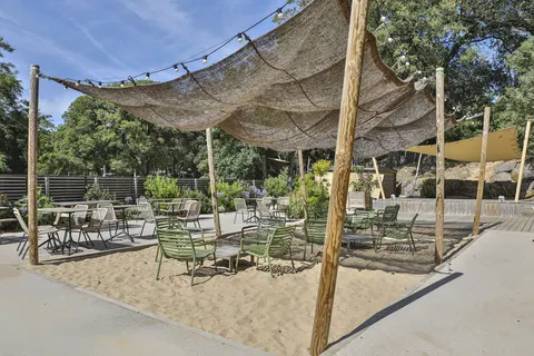 Camping Le Petit Rocher foto 13