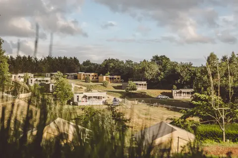 Village De La Guyonniere in Saint-Julien-des-Landes — foto 21
