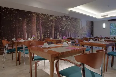 Hotel Gran Ultonia in Girona — foto 5