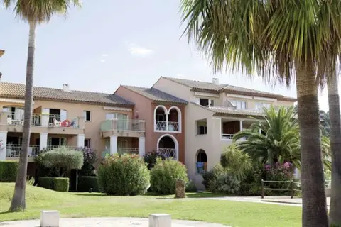 Pierre & Vacances Residence Les Calanques des in Roquebrune-sur-Argens — foto 22