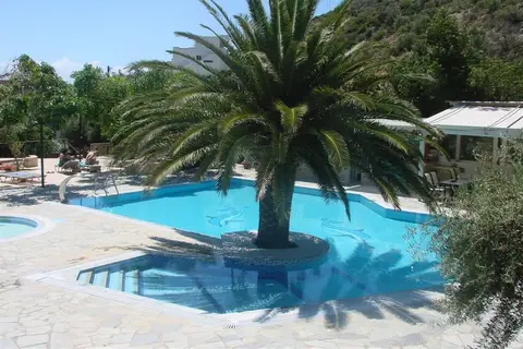 Neos Ikaros in Αγία Γαλήνη — foto 21