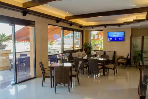 Lou Lou A Beach Resort in Al Khalidiyah — foto 21