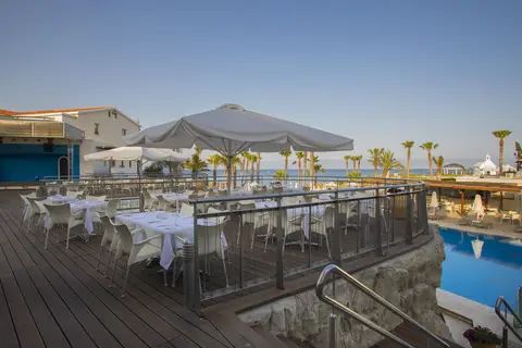 Louis Althea Beach in Παραλίμνι — foto 17