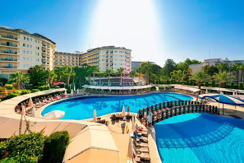 Mukarnas Spa Resort in Alanya