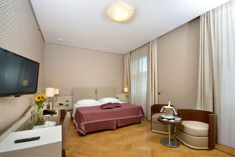 Palazzo Esedra in Napels, foto 25