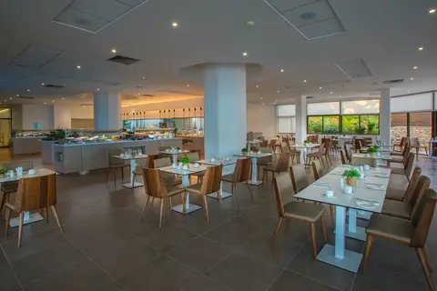 Leonardo Plaza Cypria Maris Beach Hotel & Spa in Paphos — foto 11