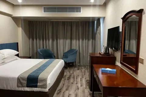 Stay Inn Pyramids in Kafrat Nassar
