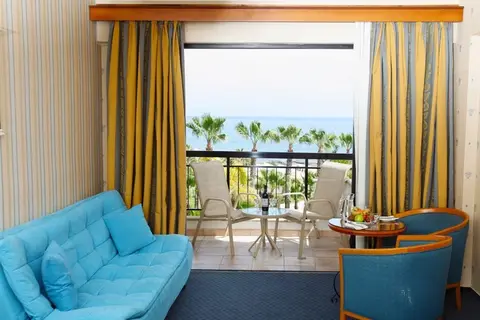Anastasia Beach Hotel in Παραλίμνι — foto 6