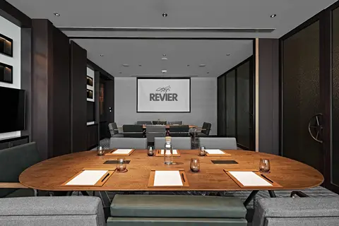 Revier Hotel Dubai in Dubai — foto 19