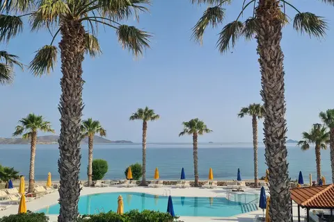 Irina Beach Hotel in Τιγκάκι — foto 15