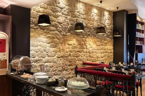 Hotel Les Theatres in Parijs — foto 6
