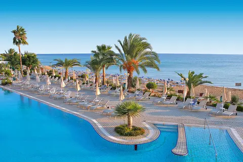 Sunrise Beach Hotel in Παραλίμνι — foto 2