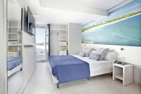 Ryans La Marina in Ibiza-Stad — foto 14