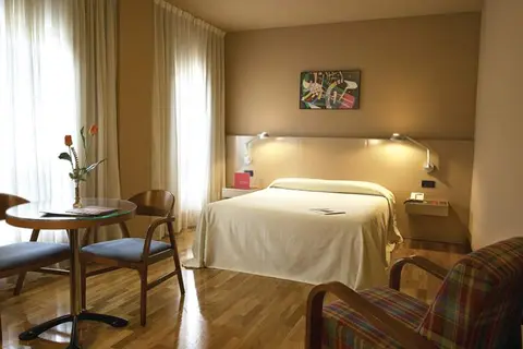 Aparthotel Campus in Oviedo — foto 23
