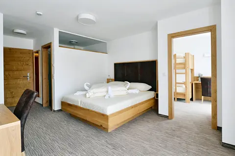 Alm Hotel Kärnten in Hermagor-Pressegger See — foto 2