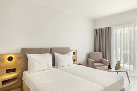 Miraluna Beach Resort in Κιοτάρι — foto 25