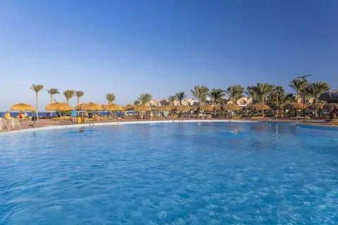 The Three Corners Sea Beach Resort in Beach Bar — foto 12